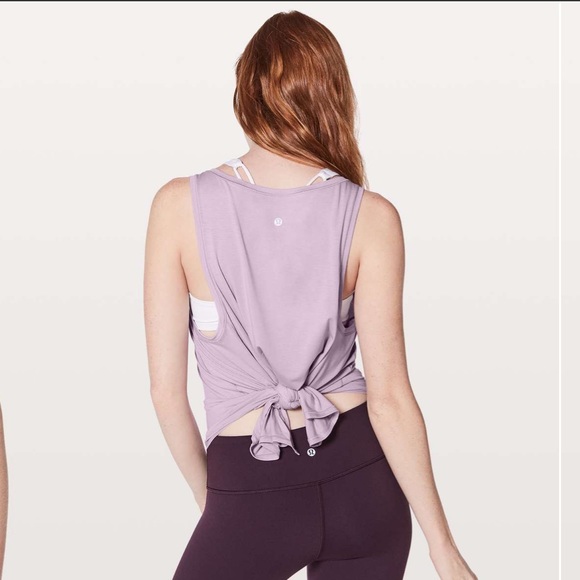 BRAND NEW LULULEMON WATCH ME FLIP TANK - Picture 1 of 8